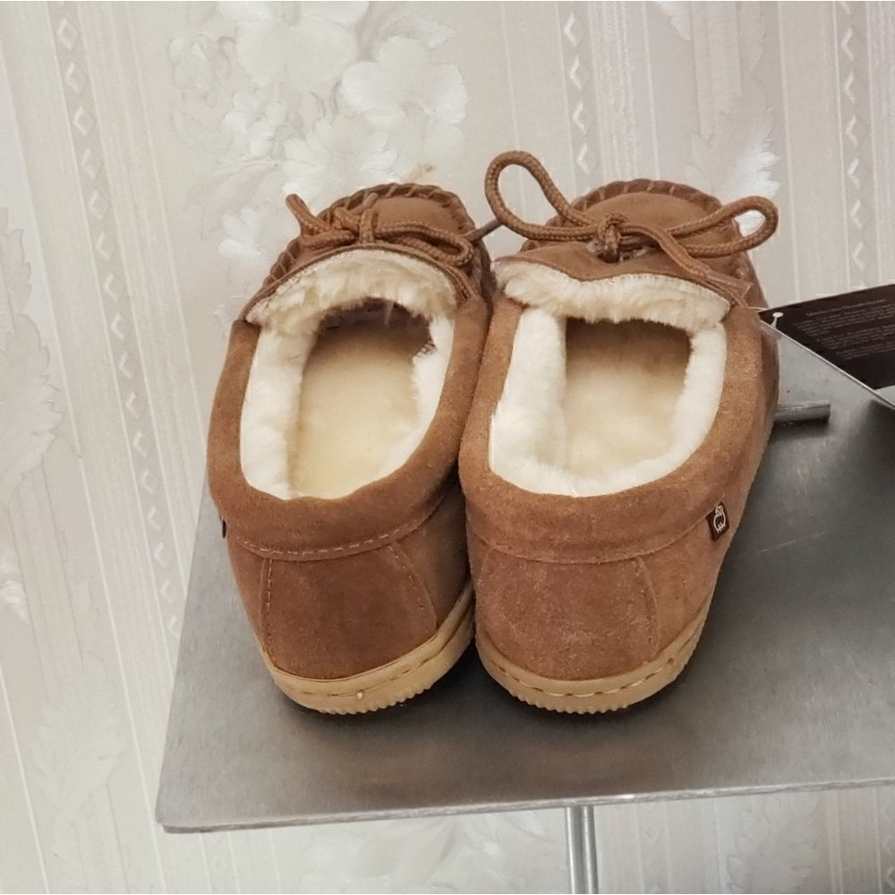 Lamo Mocassin Shoes - Picture 5 of 7